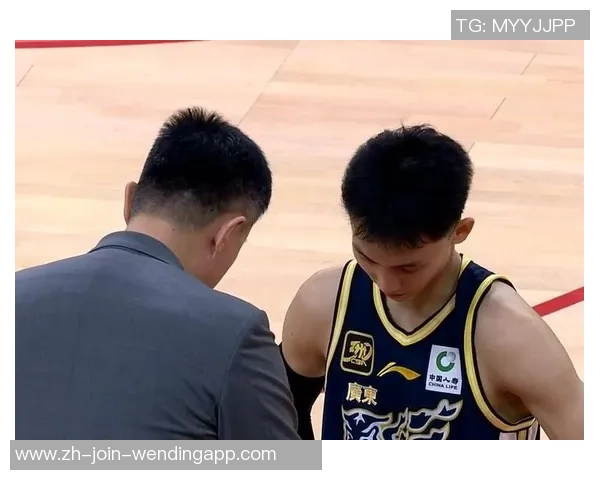 北区球队争夺战升级陈国豪成焦点朱芳雨坚决留住胡明轩